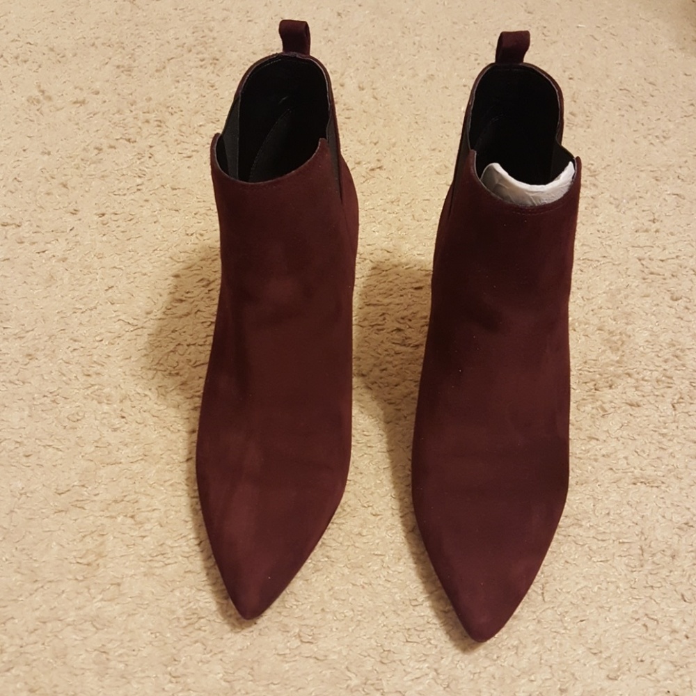Nine West Booties deep burgundy suede